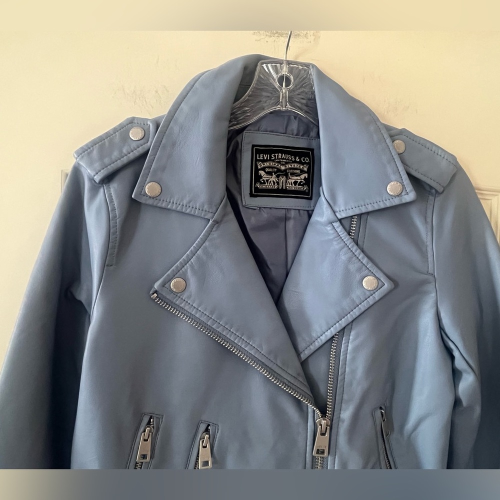 Levi's Light Blue Faux Leather Jacket Like New! Women’s Size XS - Picture 6 of 16